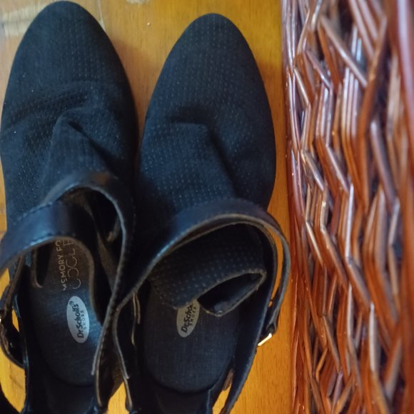 Like new - fab ladies - uber comfy Dr. Scholl's booties! - Picture 6 of 6